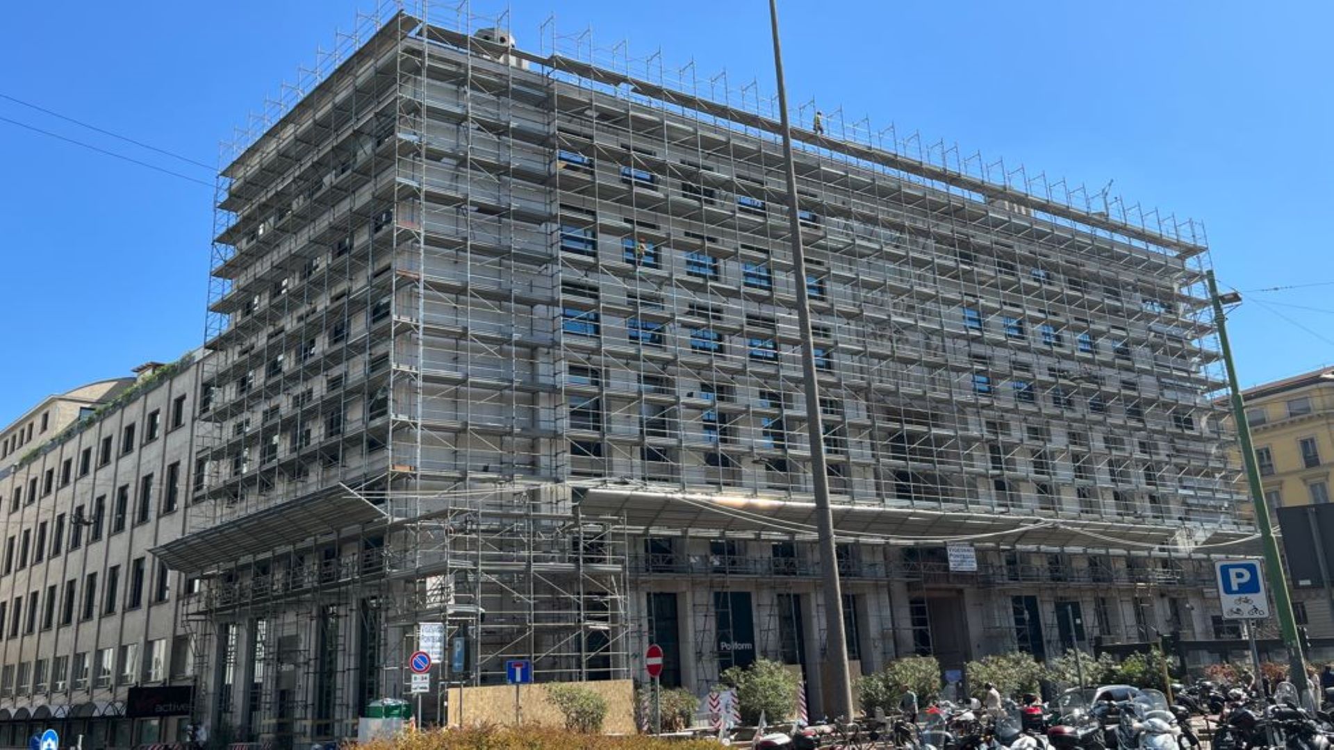 Palazzo dell’Informazione, Piazza Cavour 2 – Milano
